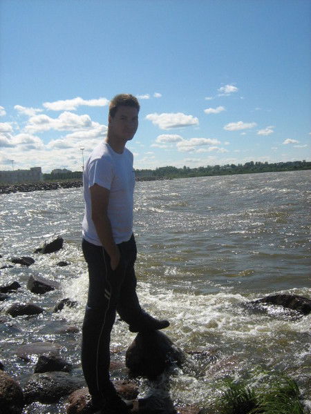 Олег Кузнецов