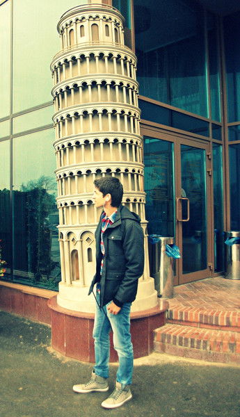 Хусрав Султанов