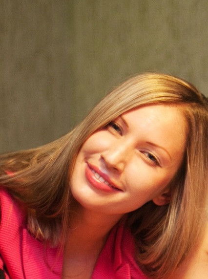 Олеся Бухарова