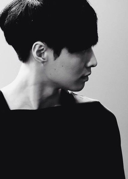 Yixing's Wife Zhang Aziza