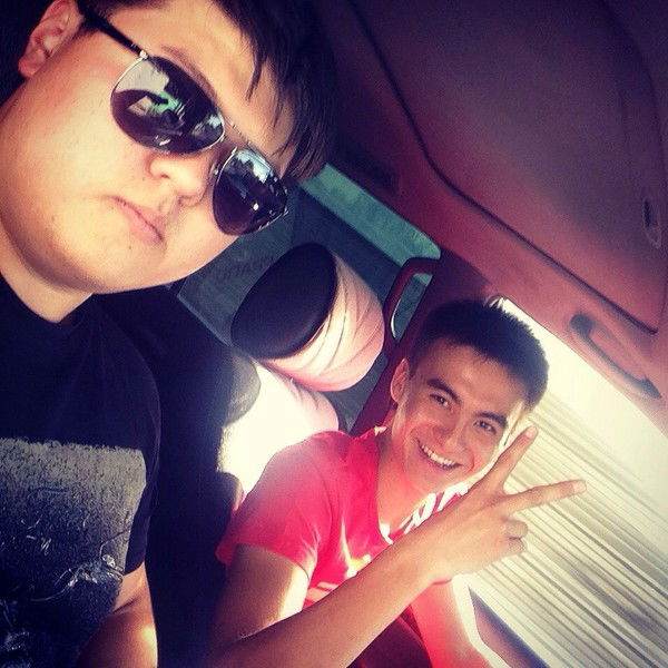 Рома Хивазов