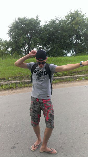 Женя Столяров