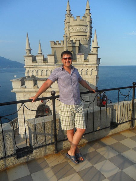 Николай Антонов