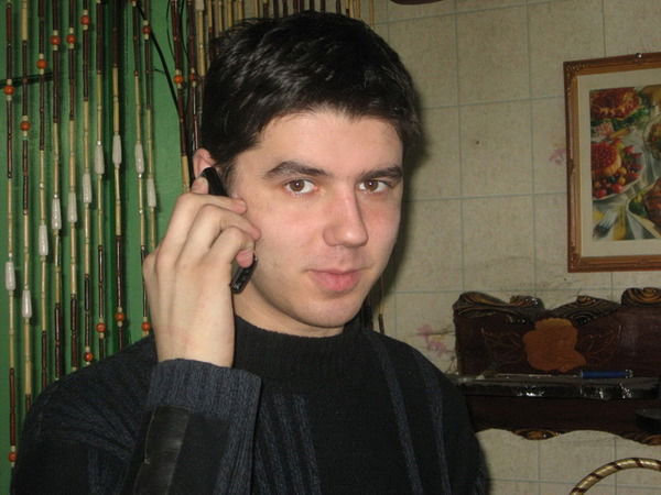 Олег Нелогов