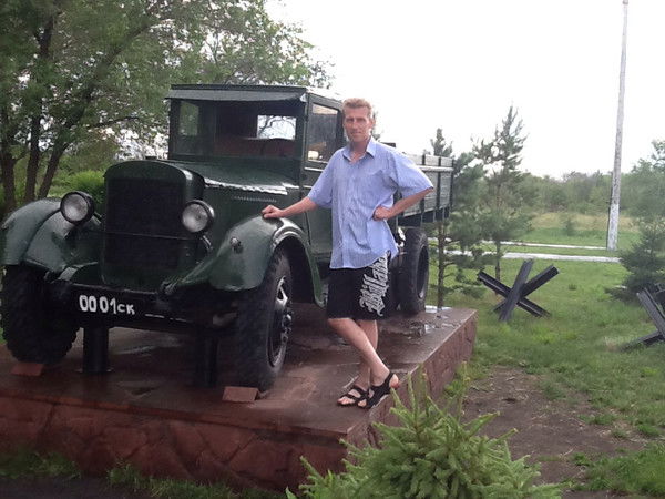 Дмитрий Попов