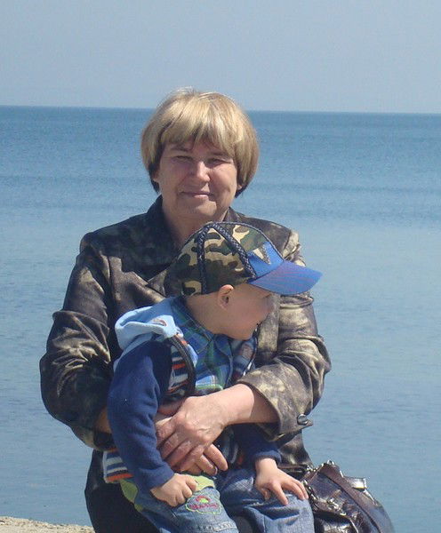 Нина Попова