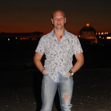 Алексей Иванов