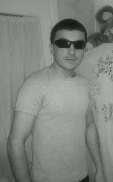 Хушнур Назаров