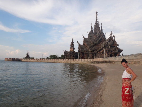 Аня Дадонова