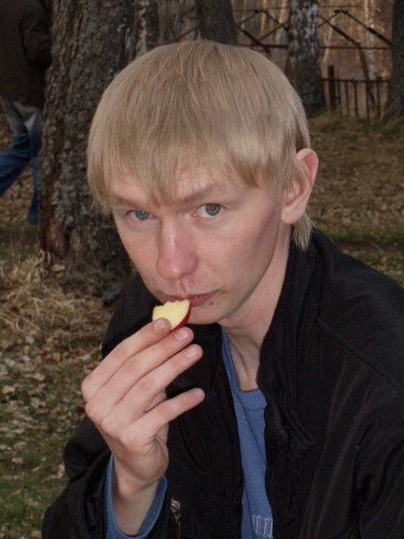 Роман Ларин