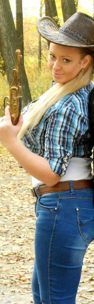 Анютка Дзюбенко