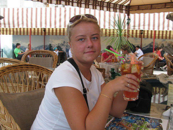 Женя Карякина