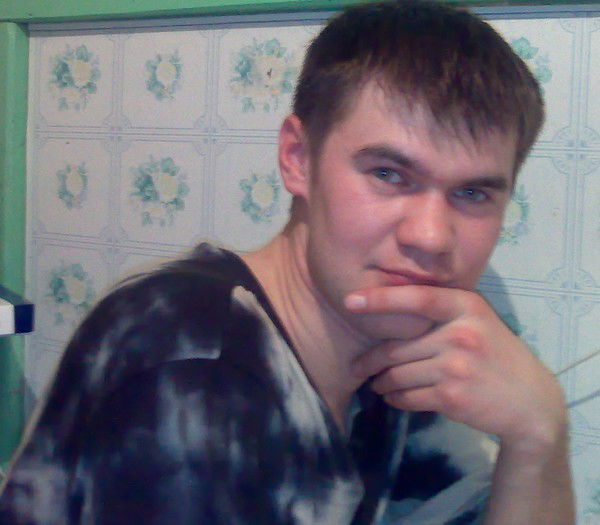 Денис Садриханов