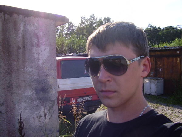 Владимир Комков