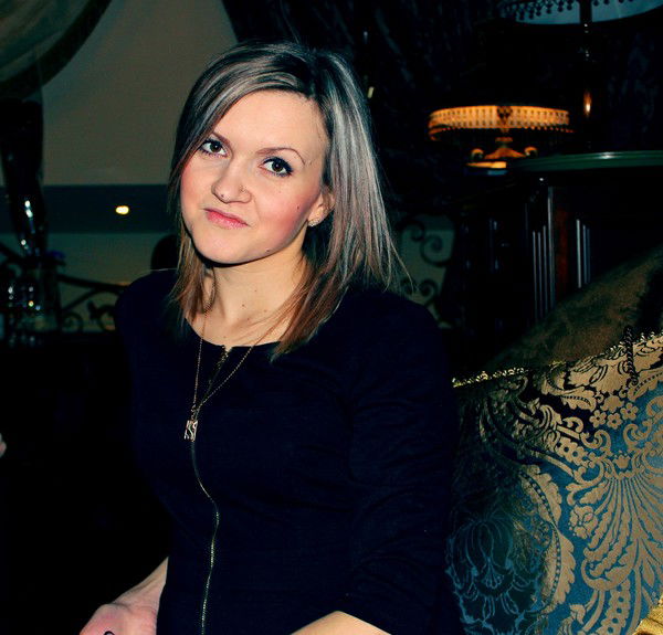 Александра @-)))0