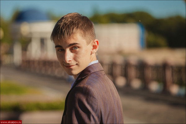 Андрей Попов