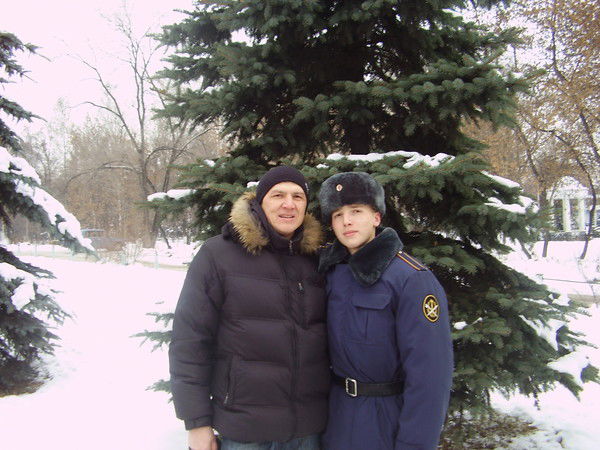 Алексей Тихонов