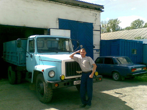 Влад Окороков