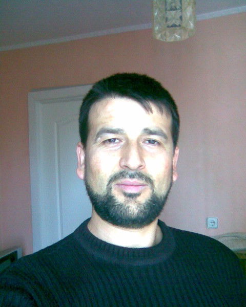 Диловар Гулов