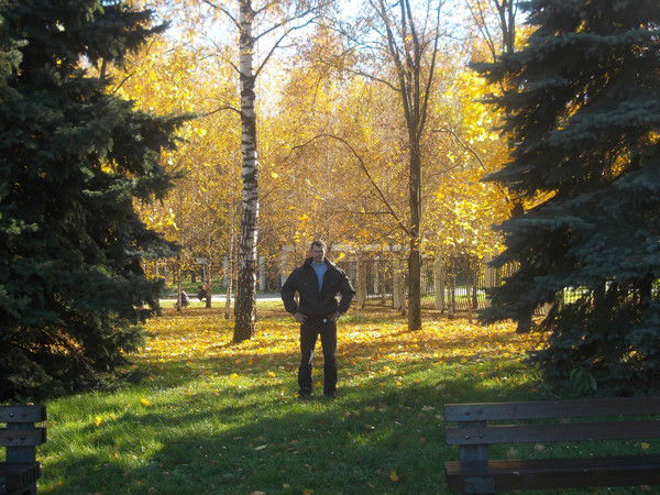 Слава Жаров