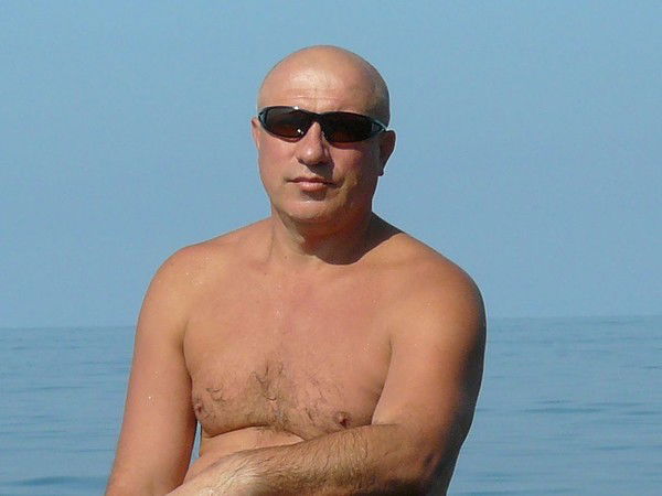 Александр Савельев