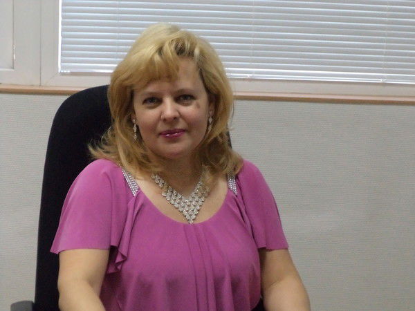 Елена Елена