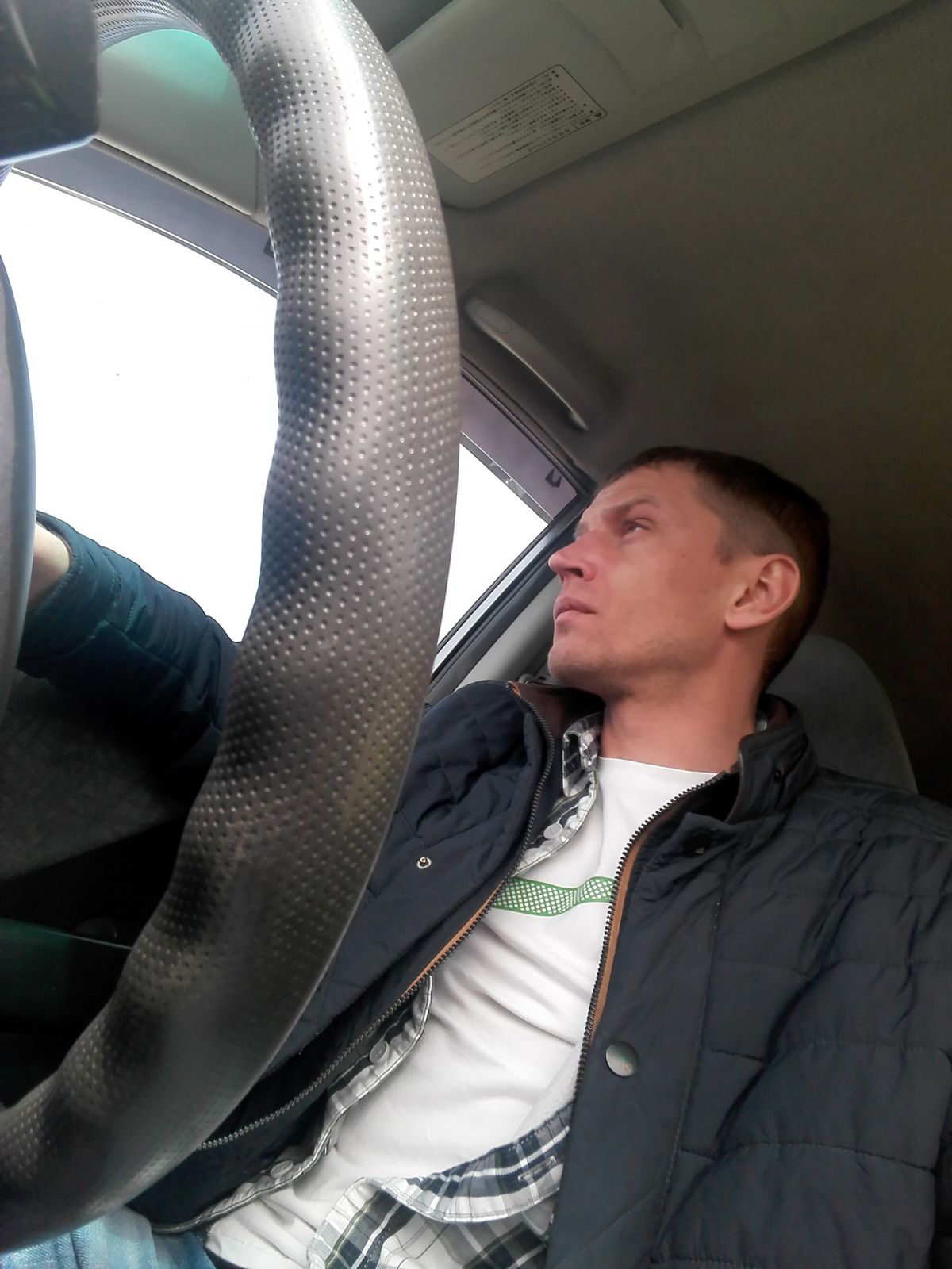 Александр Ларионов