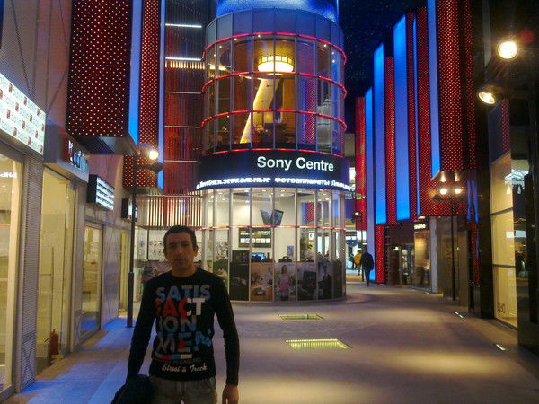 Искандар Ихтиёров