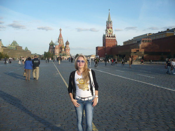 Нина Попова