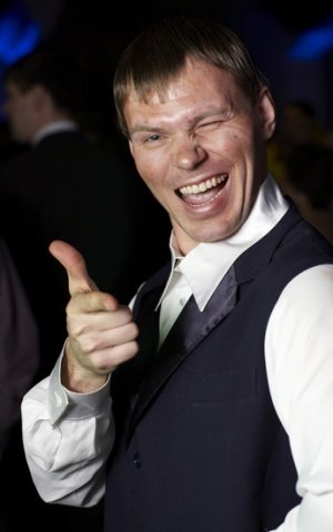 Антон Глушков