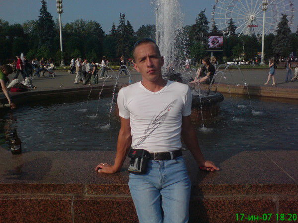 Александр Николаев