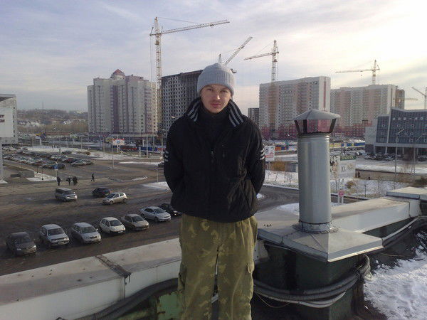 Денис Базанов