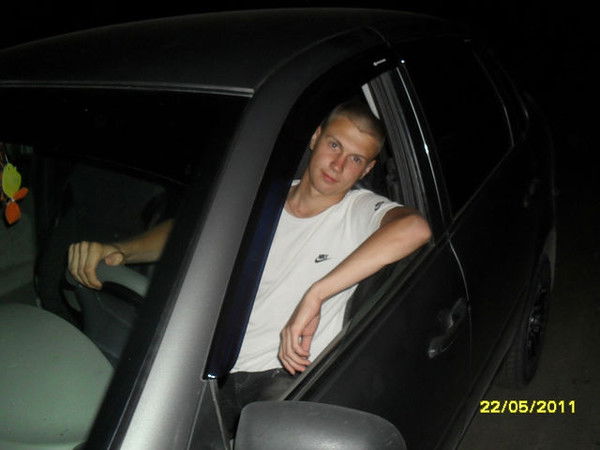 Антон Жданов