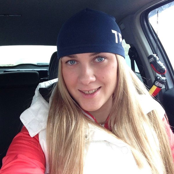 Александра Апонасенко