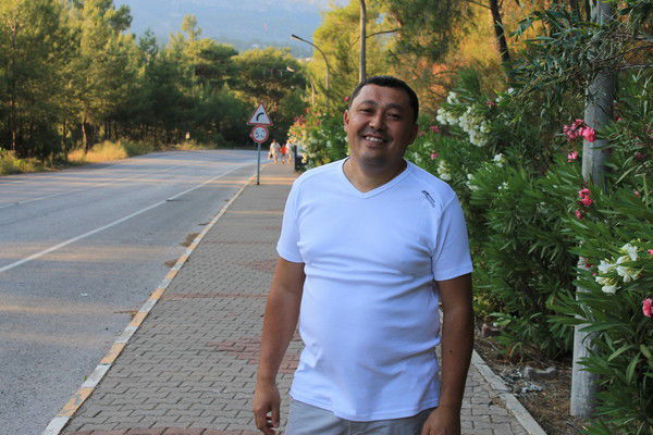 Алмаз Испанов