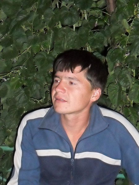 Анатолий Иванов