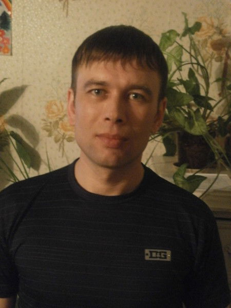 Олег Кузнецов