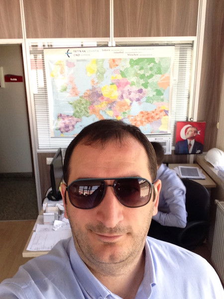 Айбек Геладзе