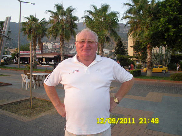 Борис Тютюнников