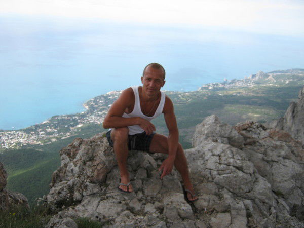 Андрей Борисов