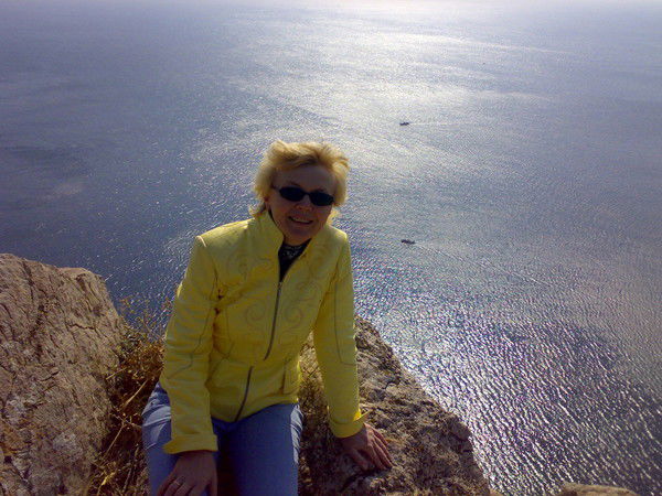 Елена Петрова