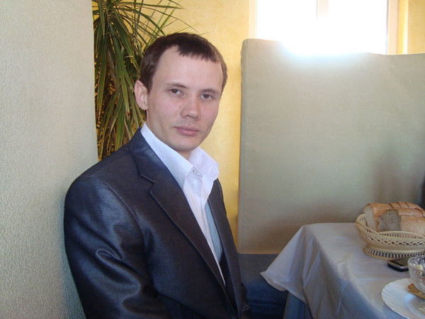 Денис Мельников