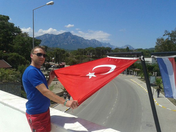 Юра Владимиров