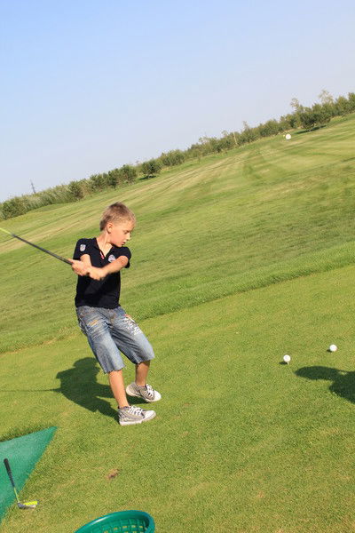 Леон((())) ((()))