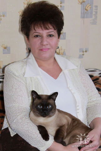 Надия Гроза