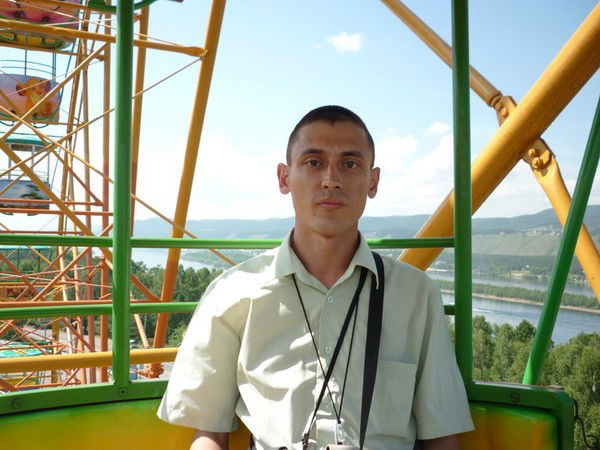 Рустам Хакимов