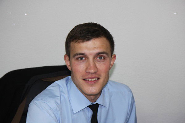 Денис Емельянов