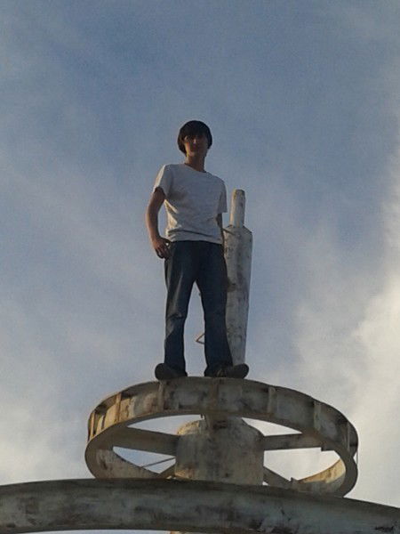 Владислав Холкин