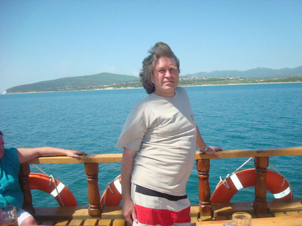 Александр Власов