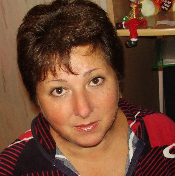 Лариса Захарова